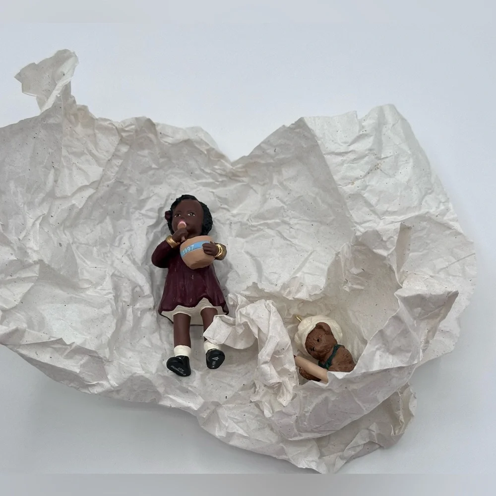 Hallmark Keepsake Ornament Nikki All God's Children - Collector's Series 1997